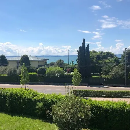 アパート Nice Facing The Lake バルドリーノ
